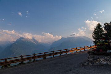 Obraz premium Summer sunset in the mountains of Valle d'Aosta