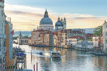 Fototapeta na wymiar View from the Accademia Bridge to the Cathedrale Maria della Salute