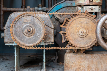 Kettenantrieb an einer Industrieanlage