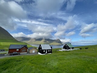 Fototapeta na wymiar house in the mountains of Faroe islands