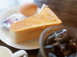 喫茶店のモーニングセット