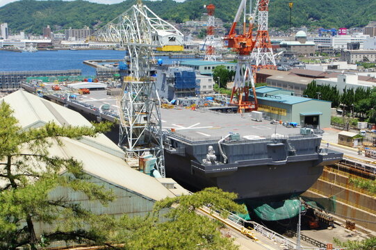 護衛艦かが