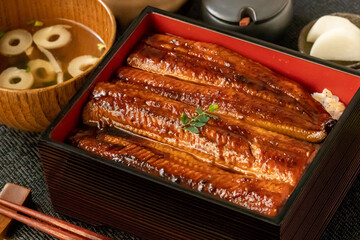 土曜の丑の日のうな重