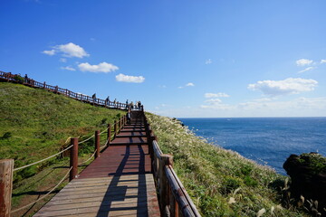 Fototapeta na wymiar fascinating seaside walkway