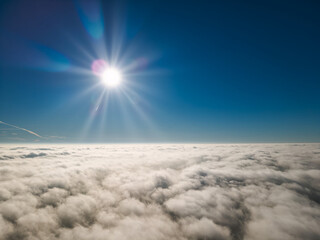 Au dessus des nuages