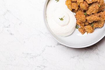 baked apple with greek yogurt with timian syrup