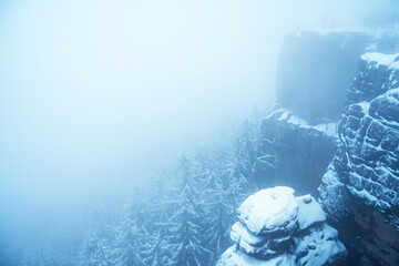 Fototapeta na wymiar rocky mountains coverd in the snow