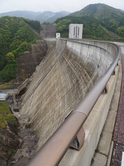 重力式コンクリートダムの 五ケ山ダム 