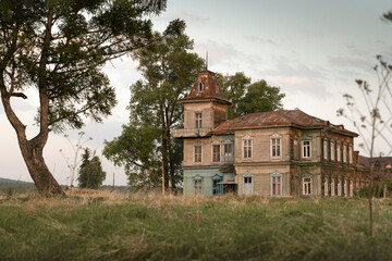 Fototapeta na wymiar the old Ivanitsky wooden house in Khakassia of the late 19th century