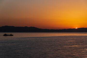 Fototapeta premium sunset over the sea