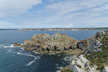 Château de Dinan, Felsbogen auf der Halbinsel Crozon, Finistère, Bretagne, Frankreich