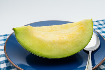 カットしたメロンのイメージ
