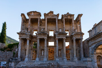 Obraz premium Ephesus Celsus library is the most visited ancient city in Turkey. Selcuk, Izmir, Turkey.