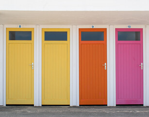 Cabines de plage à Perros-Guirec, Bretagne, France