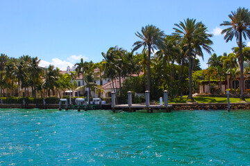 Fototapeta na wymiar Luxurious mansion in Miami Beach, florida, U.S.A