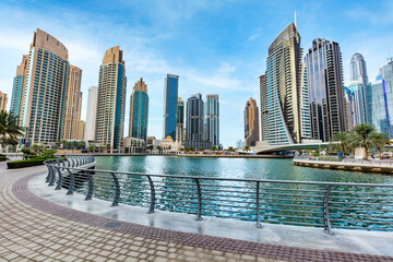 Fototapeta na wymiar Dubai marina promenade in UAE