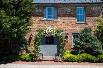 Obraz premium Wedding Ceremony Site with Flower Archway