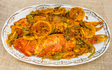 Cari de poissons rouges ananas, gastronomie réunionnaise 