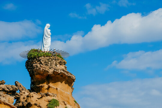 detail of the Rocher de la Vierge, in Biarritz