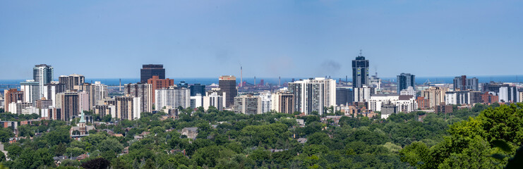 Fototapeta na wymiar Panoramic view of Hamilton city