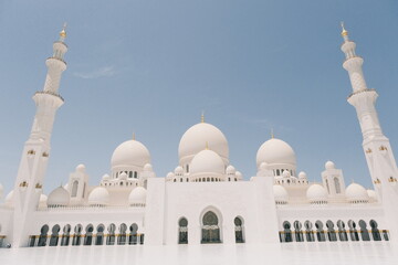 Fototapeta na wymiar Sheikh Zayed Grand Mosque is a mosque in Abu Dhabi, capital of the United Arab Emirates