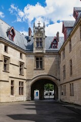 Paris, the beautiful Sens hostel