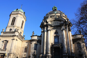Fototapeta na wymiar Dominican Cathedral in Lviv, Ukraine 