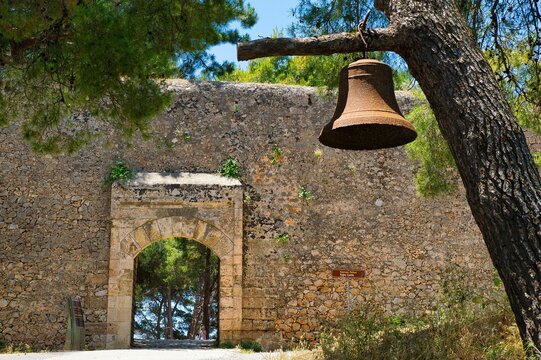 Medieval castle overlooking the sea (Niokastro). Pylos, Greece