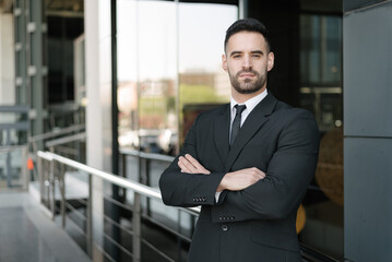 Fototapeta premium businessman in suit at street