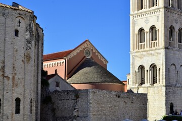 Fototapeta na wymiar view of the city church next to the tower