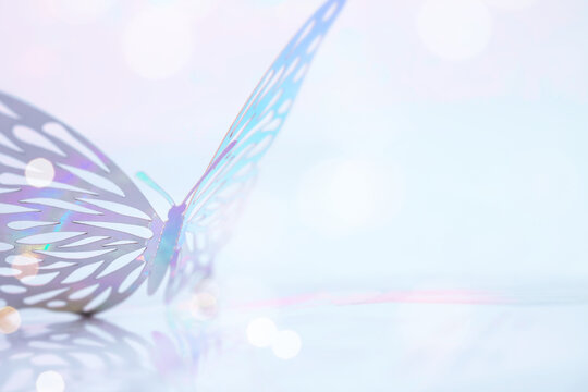 蝶　羽ばたく　幻想的　神秘的　スピリチュアル　キラキラ　天国　背景