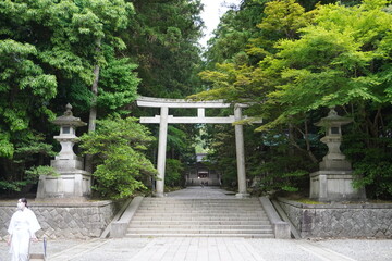 彌彦神社