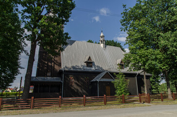 Drewniany kościół 