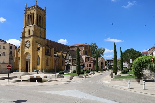 La place Georges Cl&eacute;menceau, ville de Roanne, d&eacute;partement de la Loire, France
