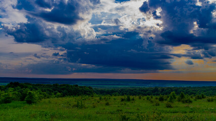 Obraz premium Approaching thunderstorm in Samarskaya Luka National Park!