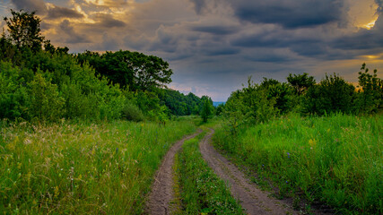 Obraz premium Approaching thunderstorm in Samarskaya Luka National Park!
