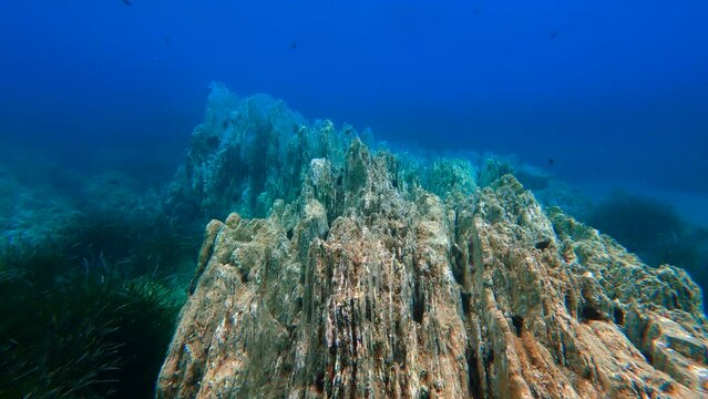 Swimming above sharp rocks - Sardinia - Spiaggia di Bega sa Canna (Porto Flavia) 