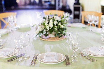 Table setting and flower composition
