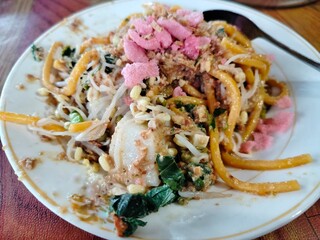 Indonesian noodle sauces peanut