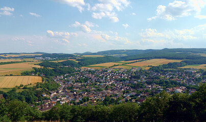 Fototapeta na wymiar Blick auf Niederzissen im Landkreis Ahrweiler in der Eifel in Rheinland-Pfalz