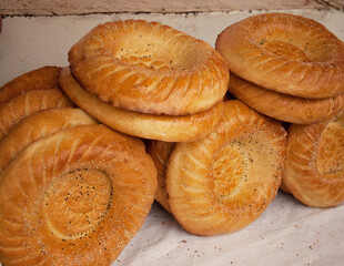 Tashkent bread is small and crispy and tastes good.
