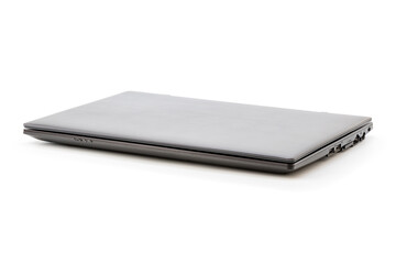 閉じたノートパソコン（白抜き背景・影付き）