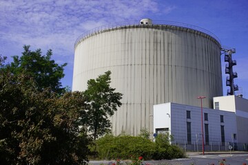 Sugar silo of the sugar factory in Lehrte near Hanover, Germany, which was shut down in 1998. © guentermanaus