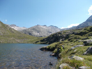 Lago de monta&ntilde;a