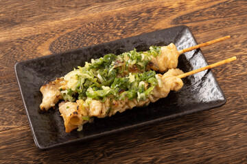 焼き鳥　ネギ塩鶏皮