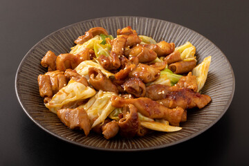 ホルモン炒め　甘辛味噌味