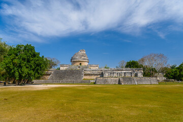 Fototapeta na wymiar Ruins of El Caracol observatory temple, Chichen Itza, Yucatan, Mexico, Maya civilization