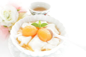 Chinese dessert, dried apricot and honey in Almond Tofu
