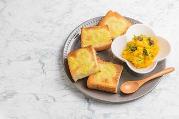 カボチャサラダとチーズトースト