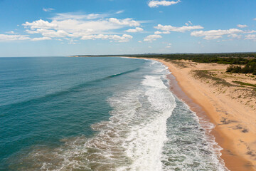 A tropical beach and a blue ocean. Sri Lanka.